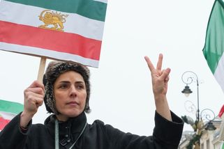 V Česku studuje silná komunita Íránců. „Modlíme se za svobodu,“ říkají - Seznam Zprávy